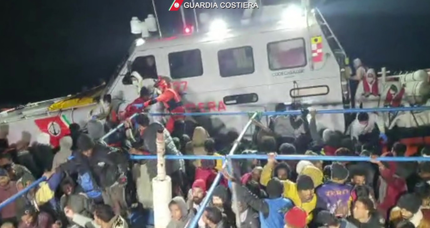 Migranti morti per ipotermia al largo di Lampedusa, fermato uno scafista