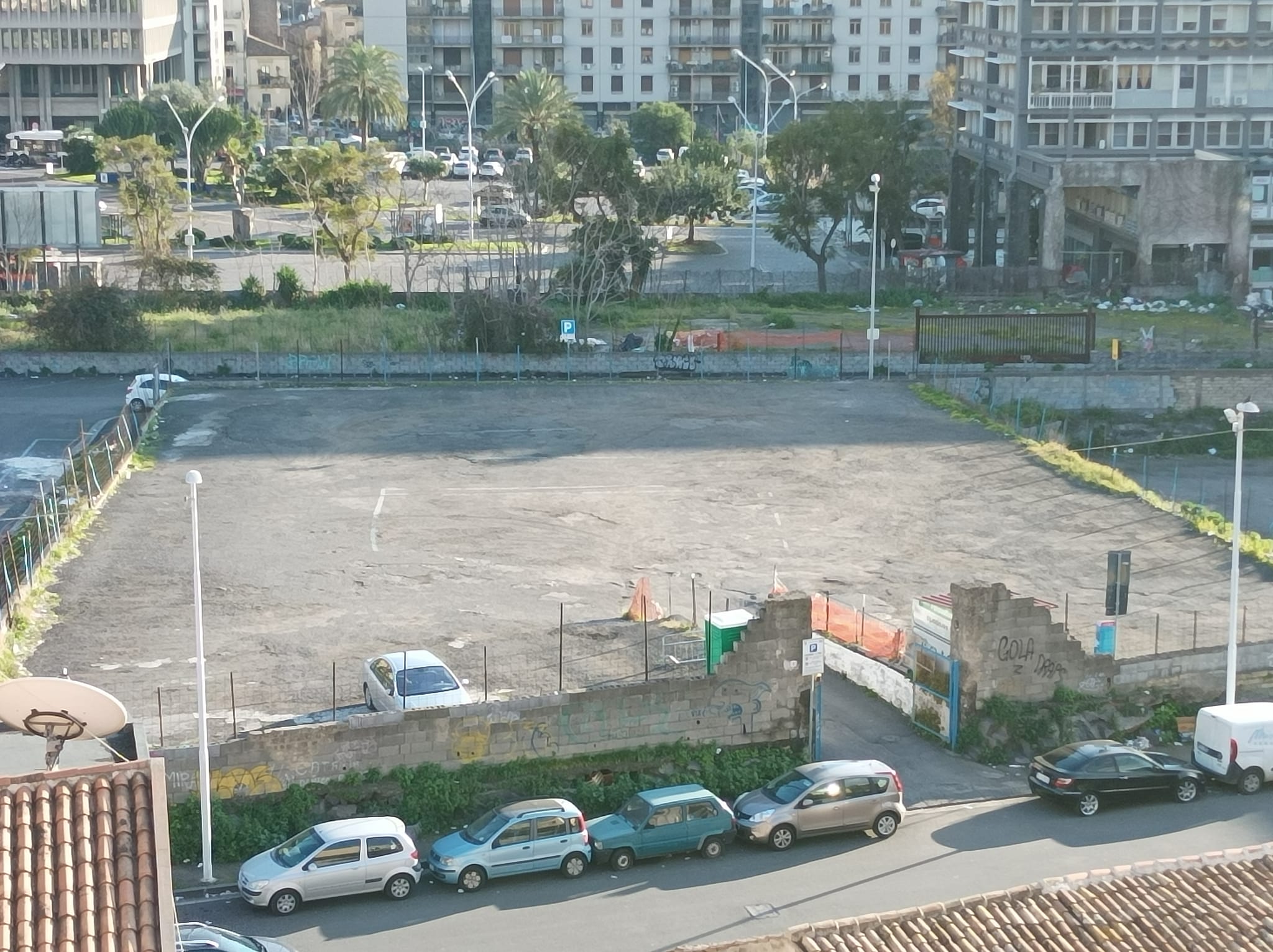 Parcheggio selvaggio a Catania, “Aree di sosta completamente vuote”