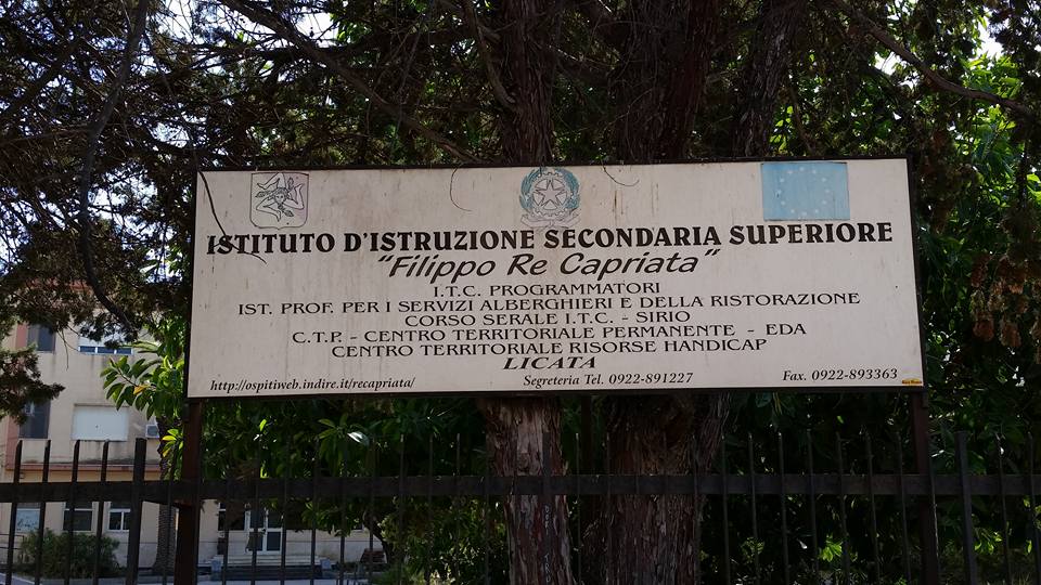 Licata, la scuola “Re Capriata” nel mirino dei vandali