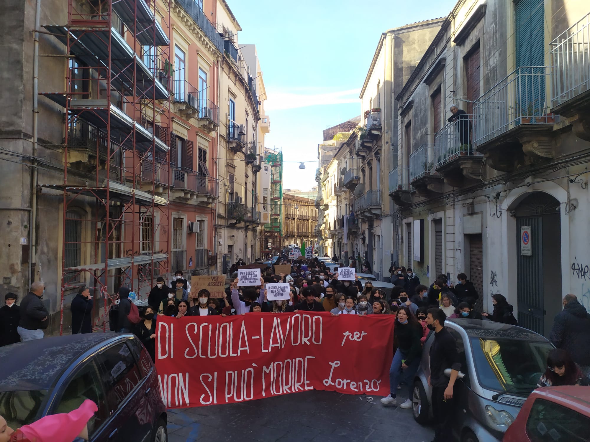 Studenti in piazza a Catania, “Non si può morire di scuola-lavoro”