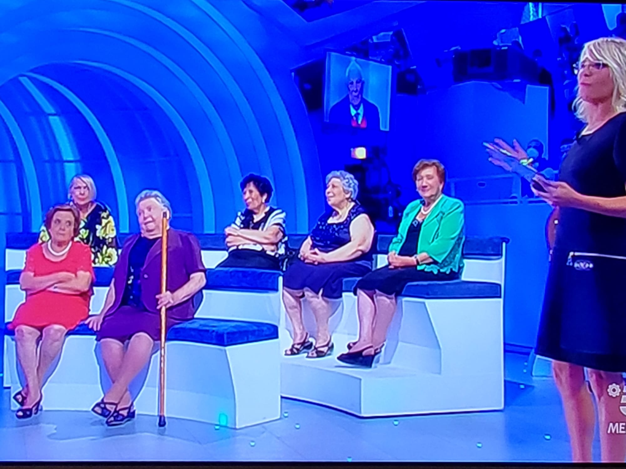 Ascolti tv, “C’è posta per te” vince serata con il 27,7%: “Tale e Quale Sanremo” al 23,6%