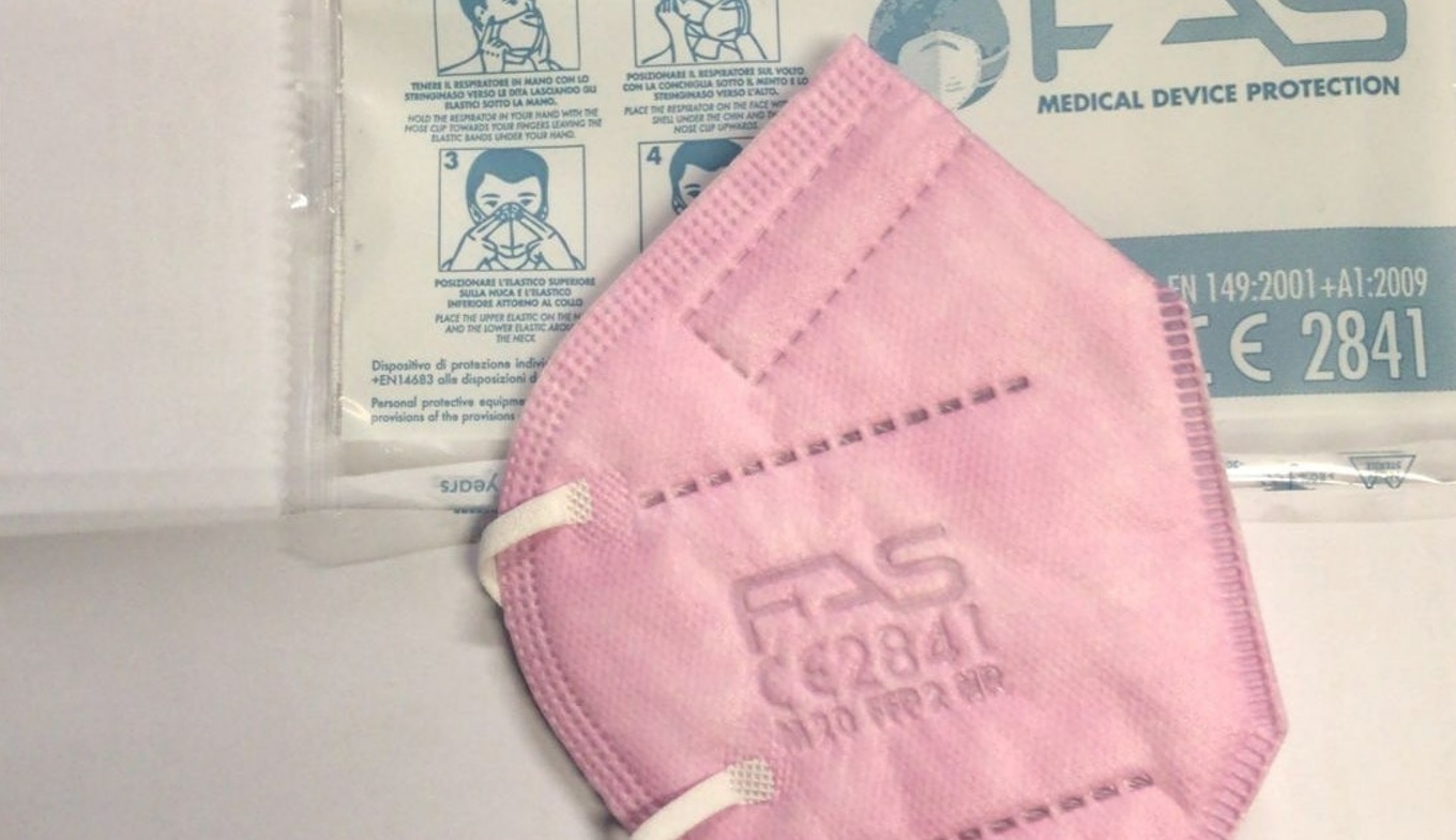 Covid, contro Omicron mascherina ormai inutile: ecco i dati