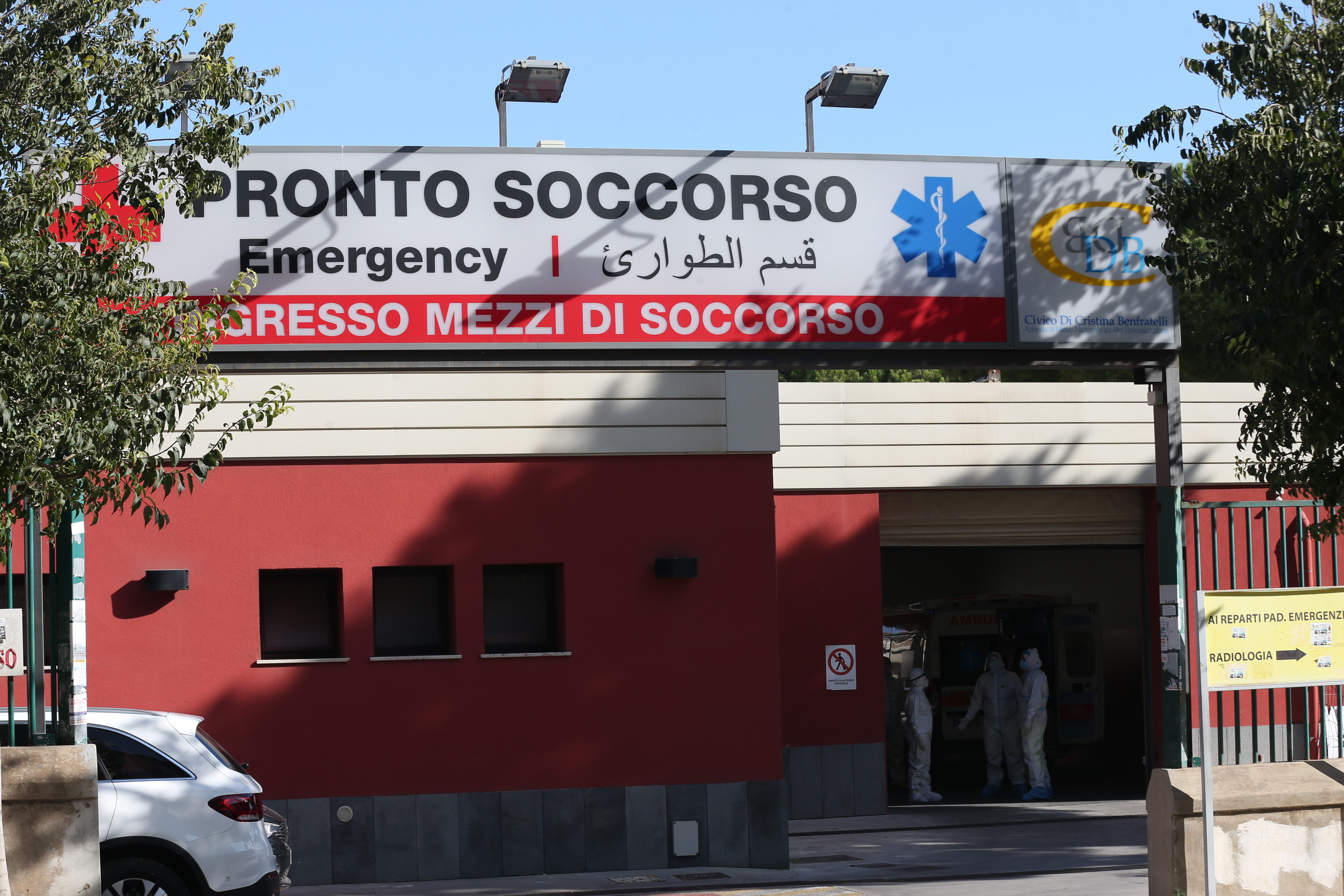 Covid, il primario del Civico: “Peggio deve venire, ecatombe senza vaccino”