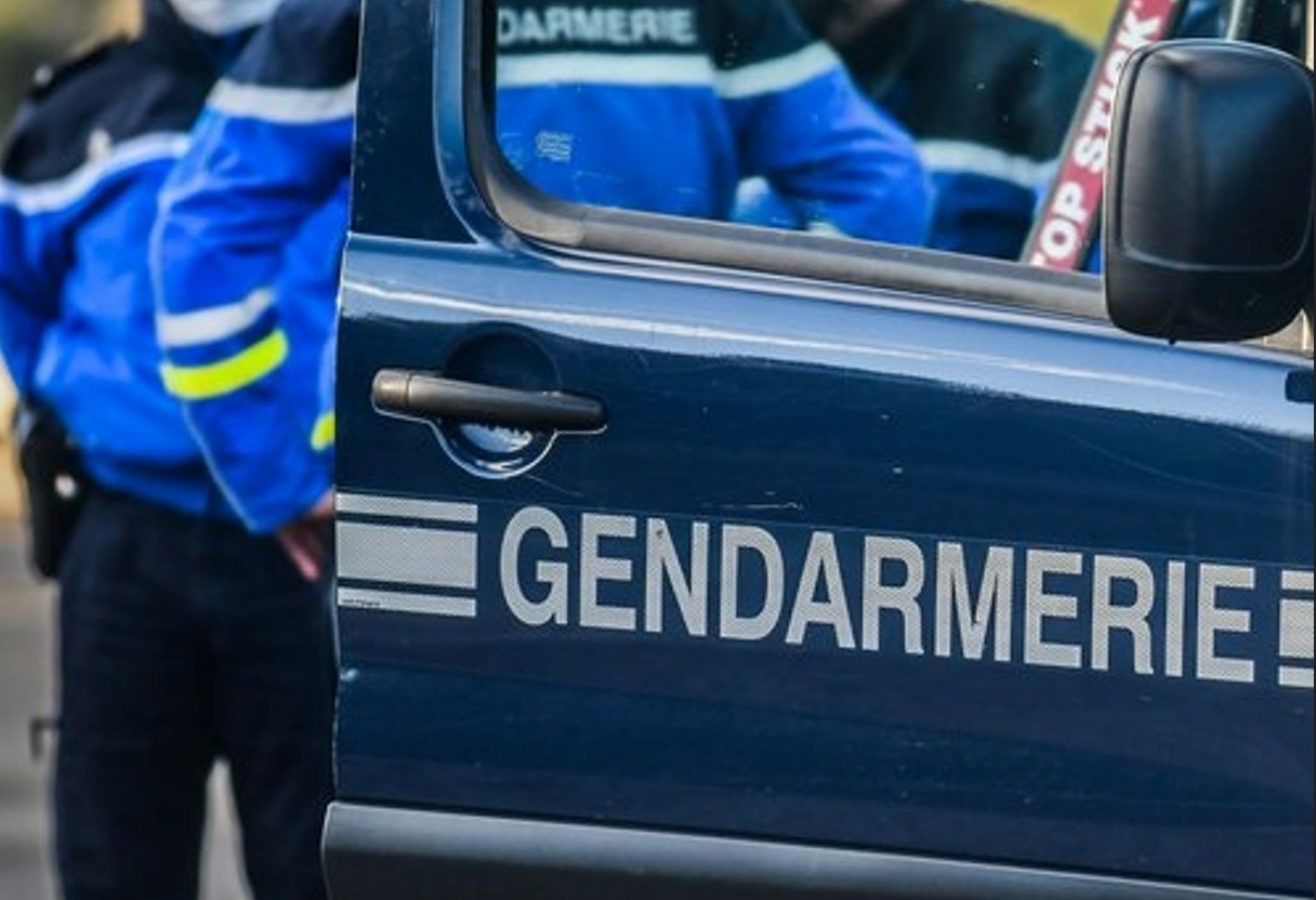 Orrore in Francia, bimbo 10 anni trovato morto  dentro una valigia