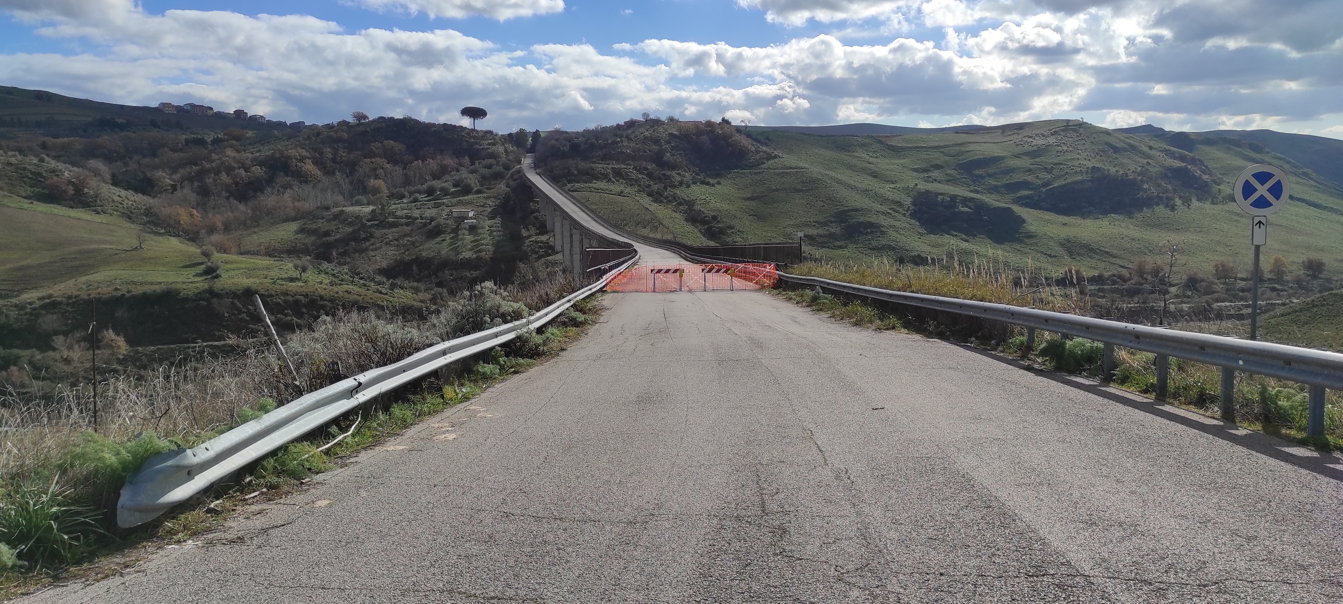 Ponte Blufi resta chiuso, un professore universitario “arbitro” della riapertura