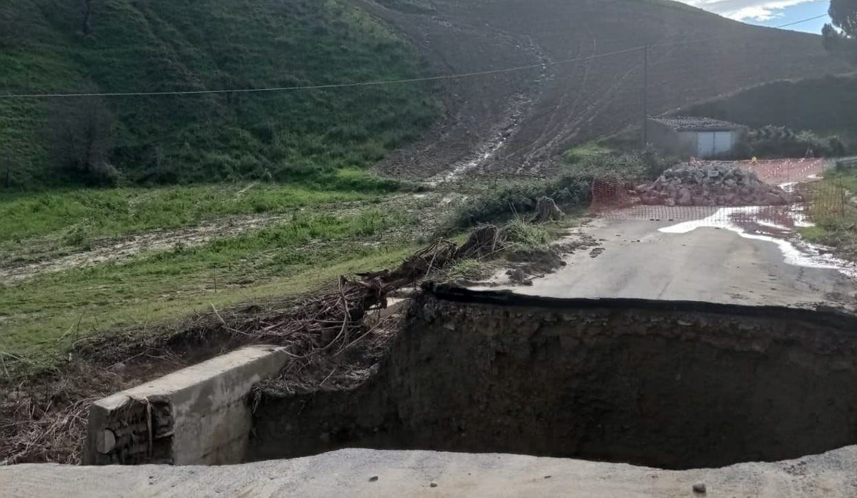 Ponte crollato tra Caccamo e Montemaggiore, interviene la Regione