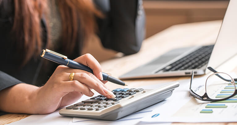 La ripresa “spinge” i prestiti aumentano le richieste delle famiglie