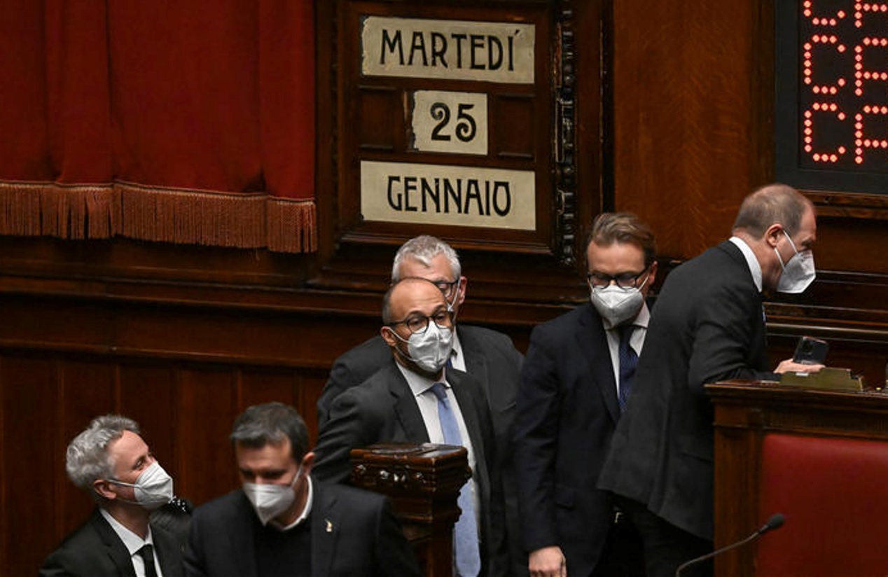 Quirinale 2022, seconda fumata nera, vince ancora “Bianca”