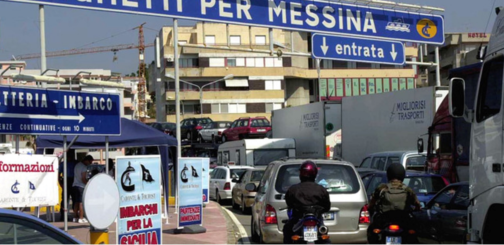 Manager di Gela bloccato sullo stretto di Messina, è senza green pass