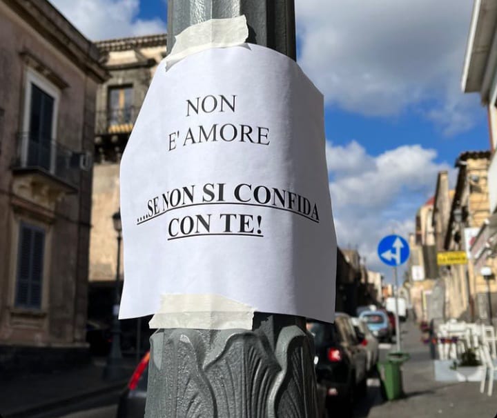 San Valentino, a Belpasso 400 manifesti contro la violenza, le foto