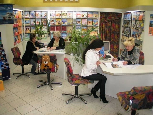 Agenzie viaggio, niente tassa governativa e nuove regole