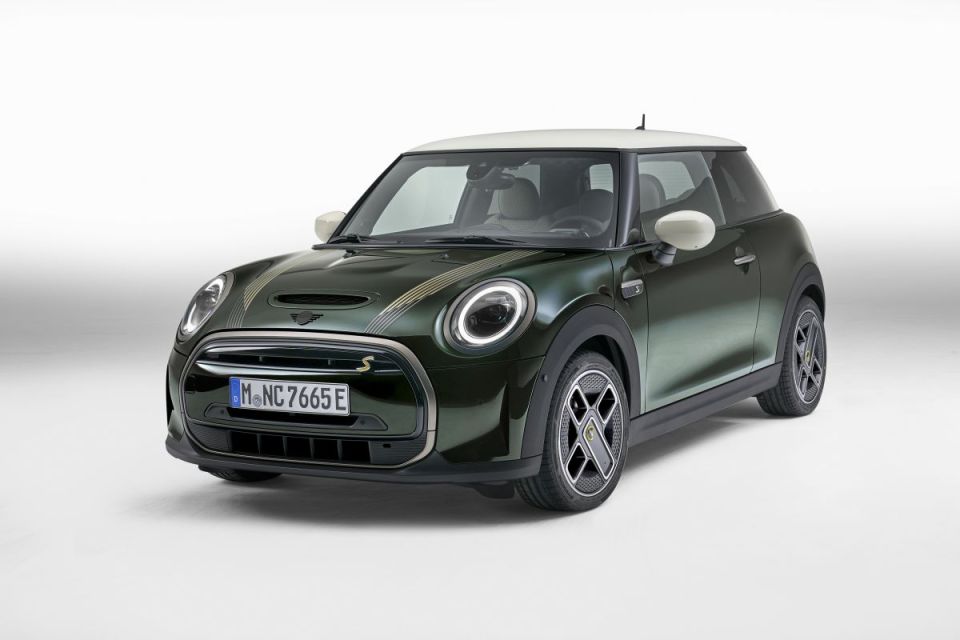 Con la primavera sbocciano le nuove special edition Mini