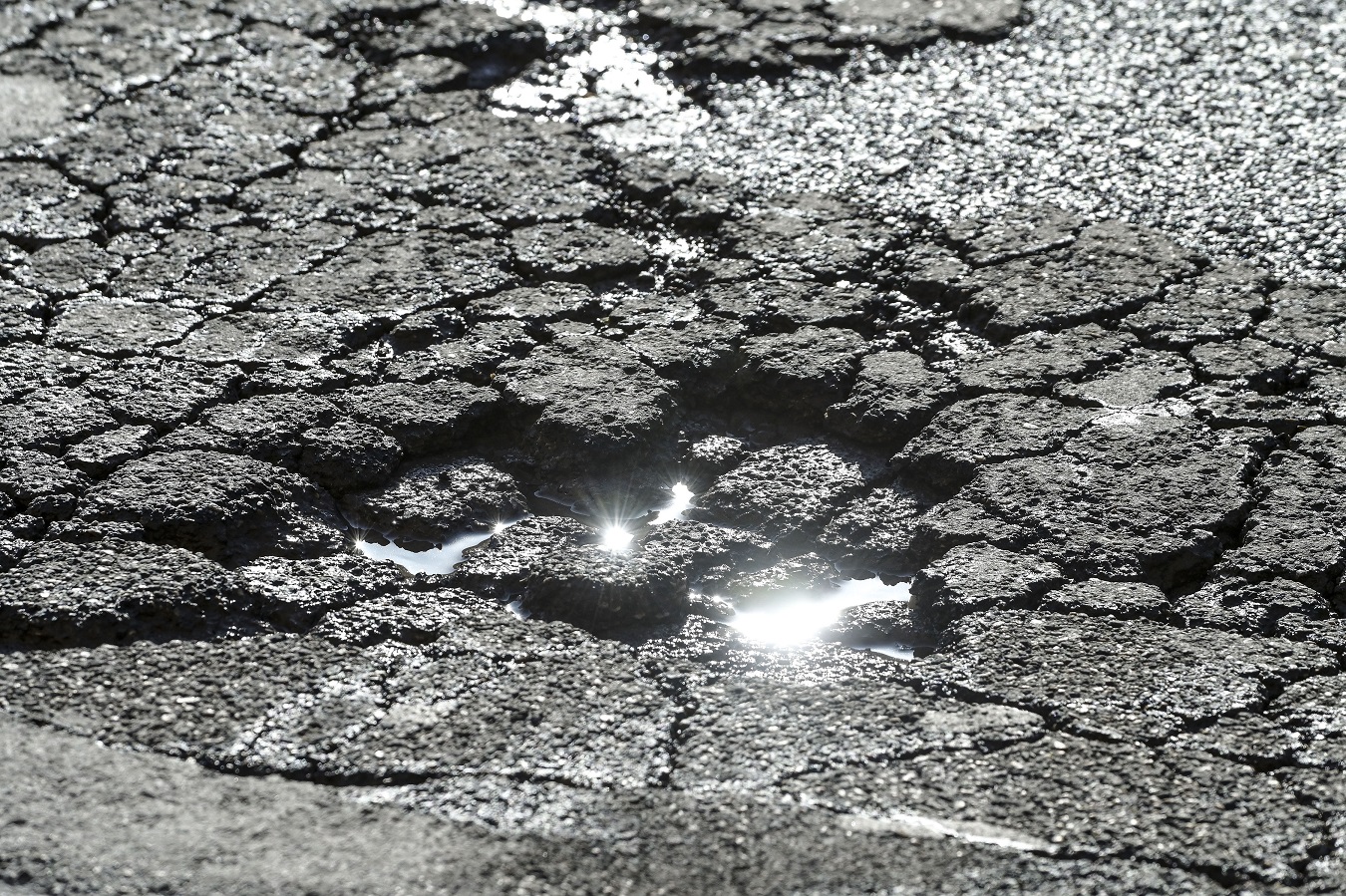 Santa Caterina V., strade colabrodo e pericolose, il Comune promette interventi