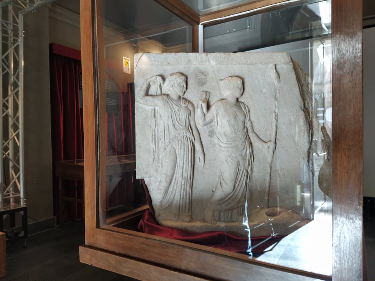 Sant’Agata, città orfana della festa: la devozione in una mostra On the road