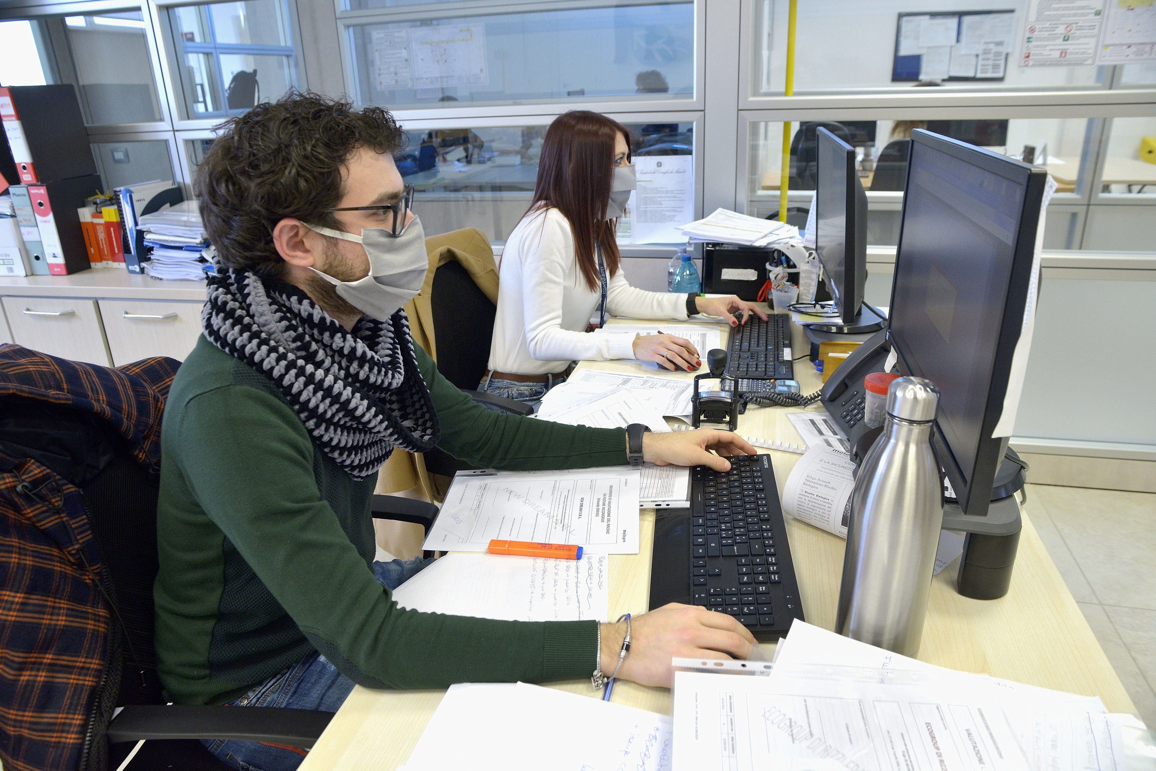 Assunzione giovani e donne svantaggiate, sgravi contributivi prorogati