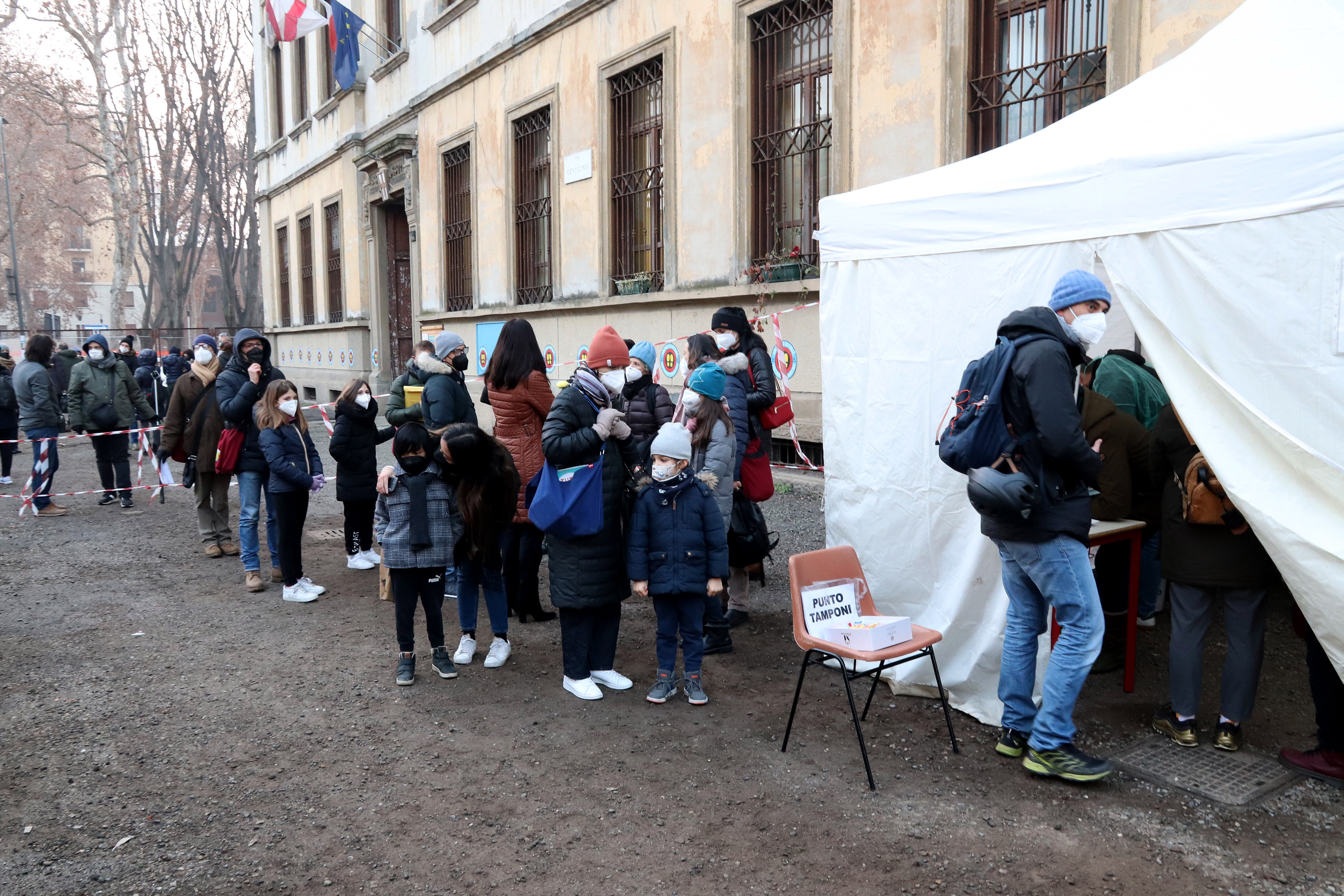 Covid, risalgono i contagi a Catania. Aleggia lo spettro di Omicron 3