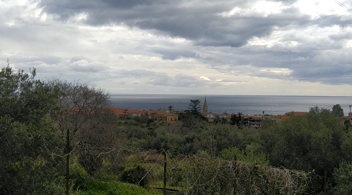 Tombe vista mare, il mega progetto per il nuovo cimitero ad Aci Castello