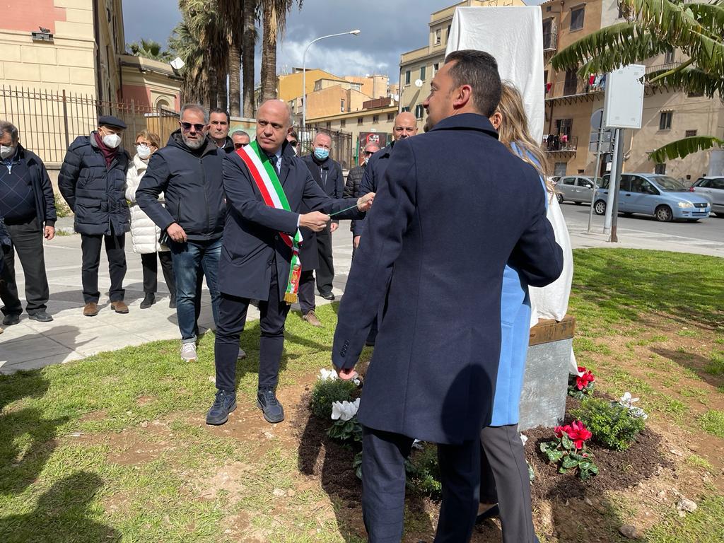 Palermo, una scultura per ricordare l’avvocato Fragalà 12 anni dopo