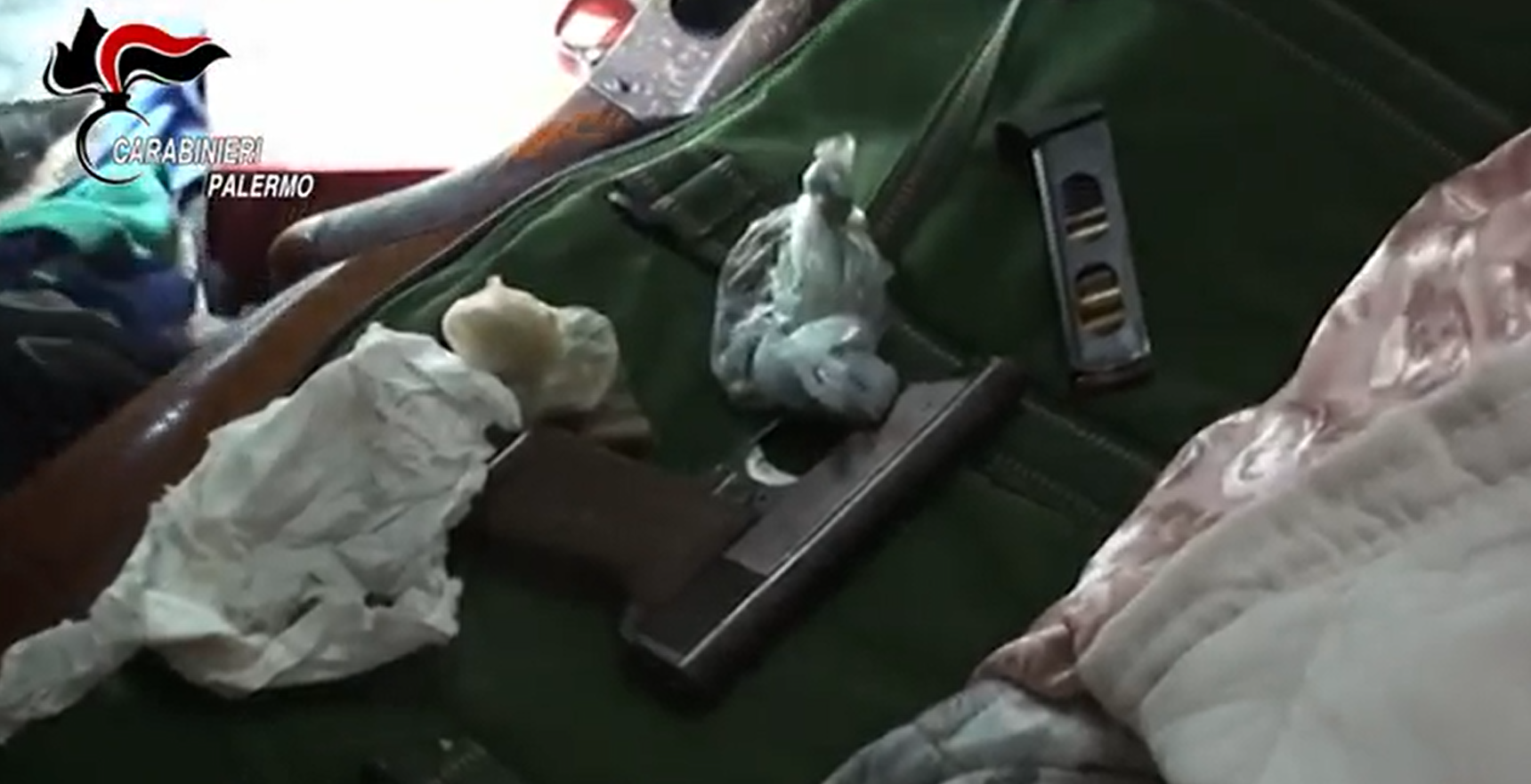 Fucili e pistole nascoste in casa, tre arresti a Misilmeri