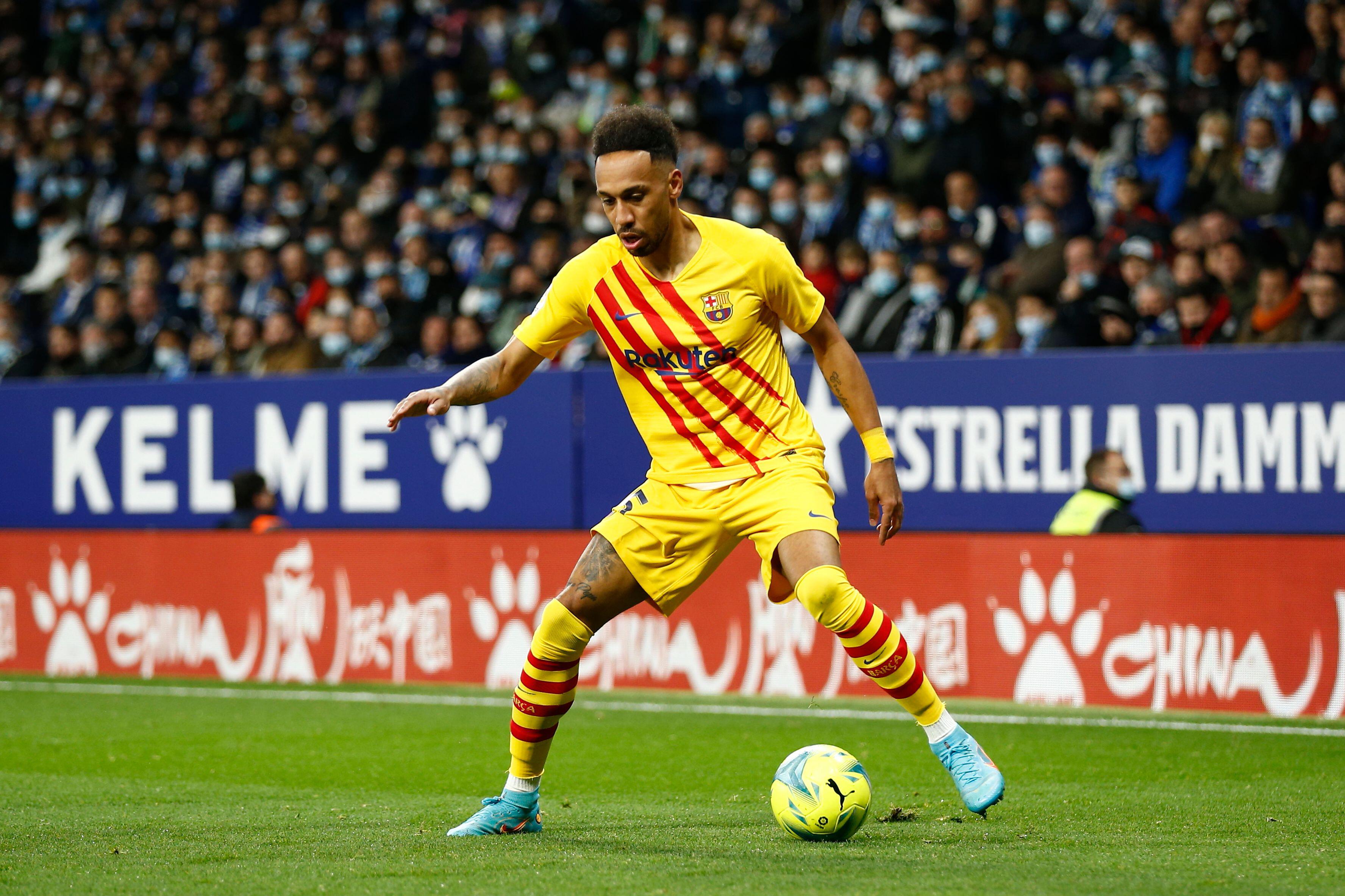 Europa League, il Napoli crolla in casa, poker del Barcellona