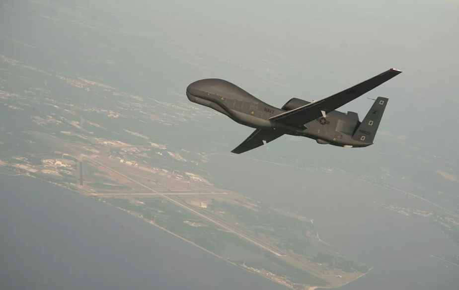 Drone russo vola sopra l’Italia, paura e preoccupazione per la mossa di Putin