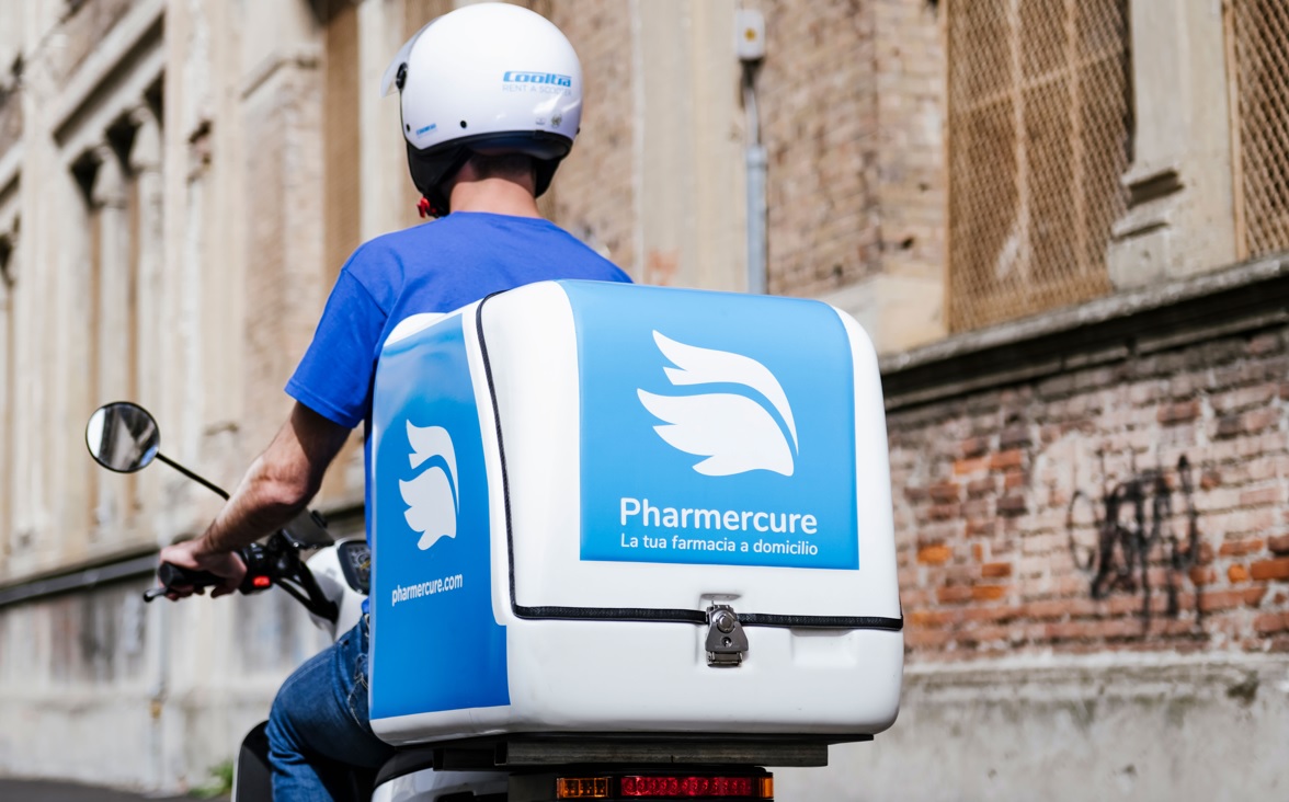 A Palermo i rider consegnano farmaci a casa, il successo di “Pharmercure”