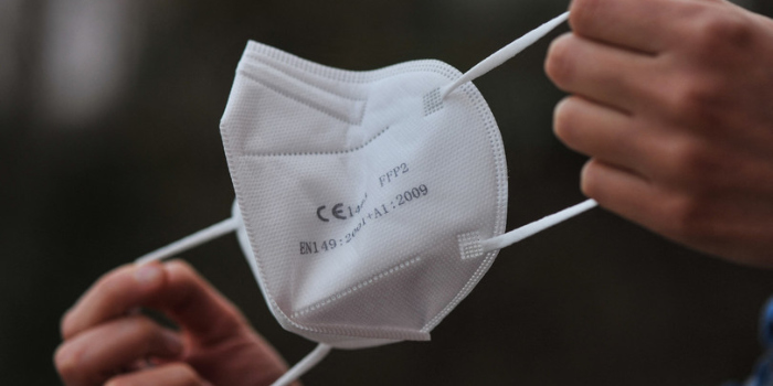 Covid, proroga dell’obbligo di mascherina in Rsa e ospedali: le novità e l’informativa sulla Cina