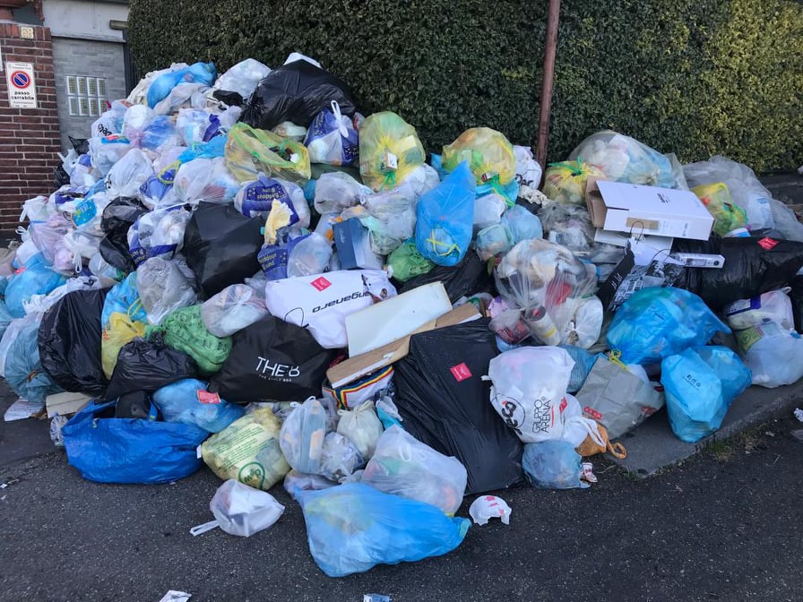 Sicilia ancora emergenza: da Siracusa a Palermo una distesa di rifiuti