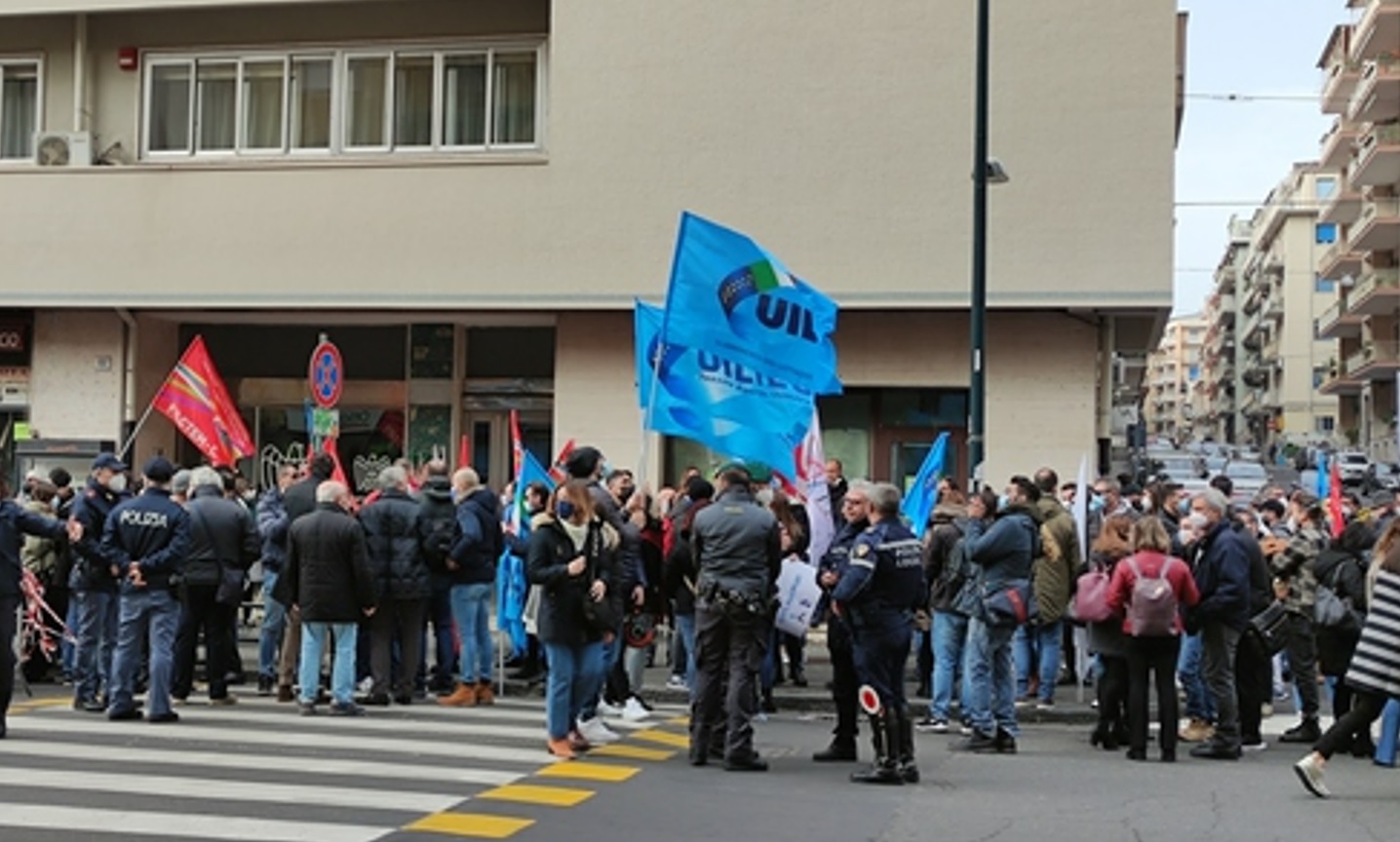 Vertenza Pfizer a Catania, firmato l’accordo azienda-sindacati sui 130 esuberi