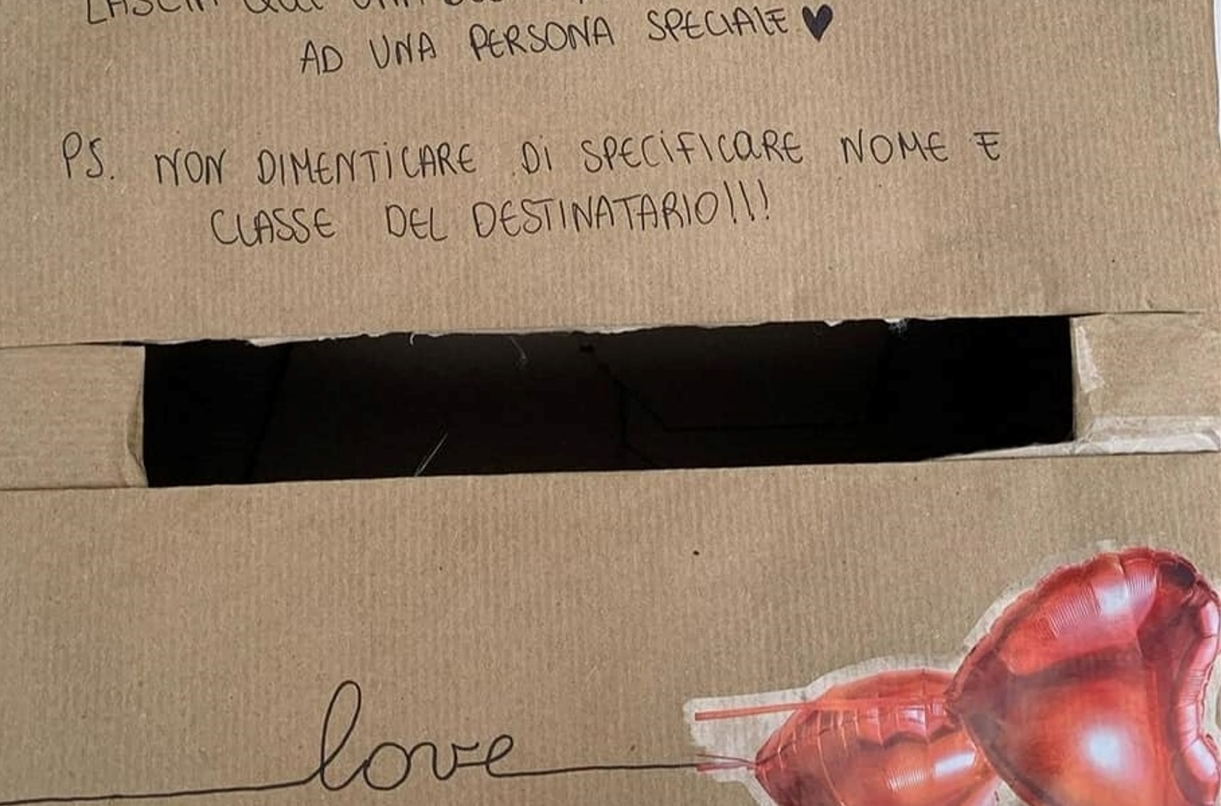 Siracusa, San Valentino, al liceo Einaudi le box per lasciare messaggi d’amore
