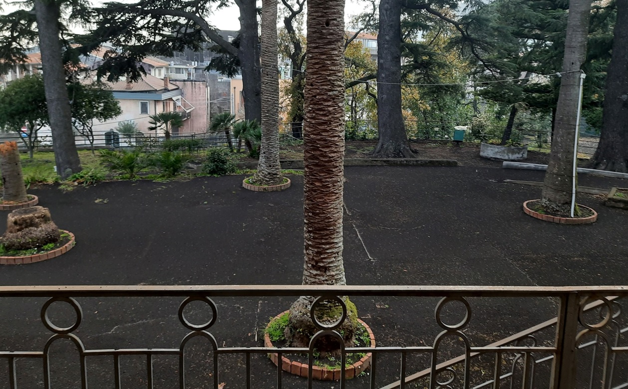 Emergenza Etna, due centimetri di cenere su Viagrande, Trecastagni, Zafferana