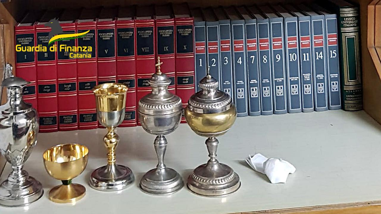 Tenta furto all’interno della chiesa di San Francesco di Paola, denunciato trentenne