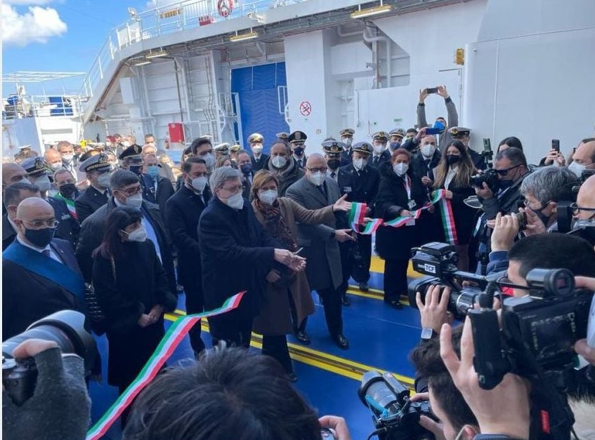 Messina, una nuova nave green per lo Stretto