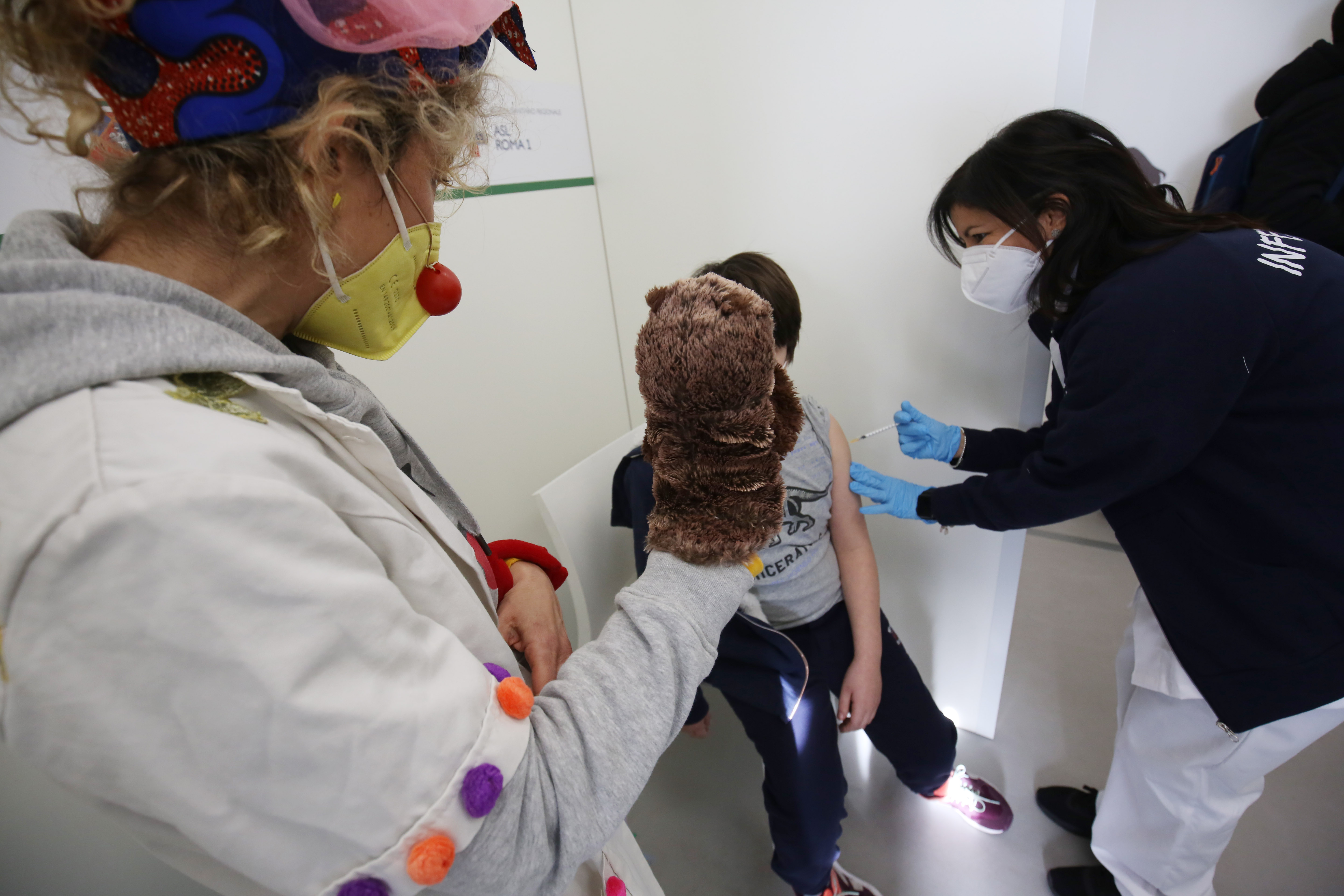 Catania, Falsaperla: “Vaccino sicuro per i bambini”