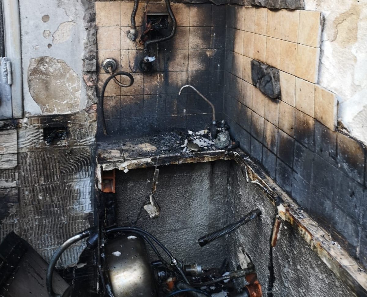 Esplode una bombola di gas in casa, feriti mamma e i due figli a Trapani