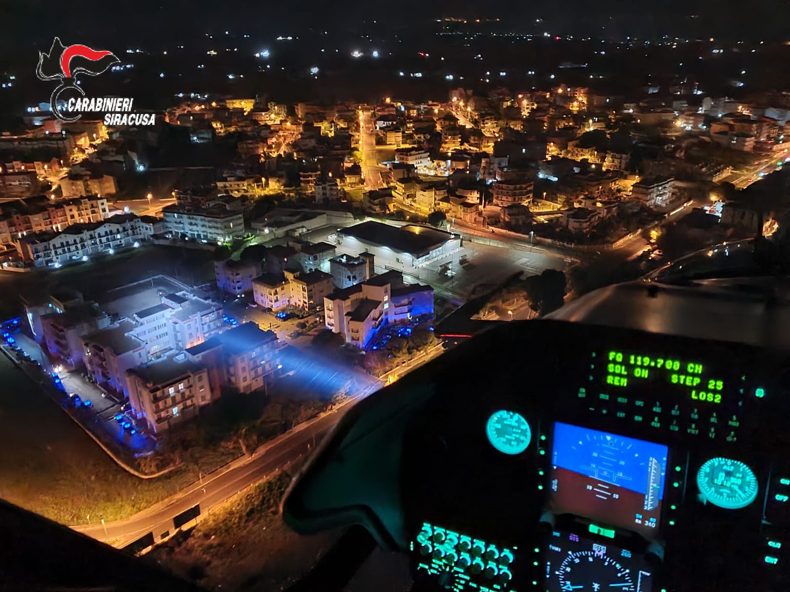Pachino, Blitz nelle case popolari, 2 arresti, sequestro armi e droga