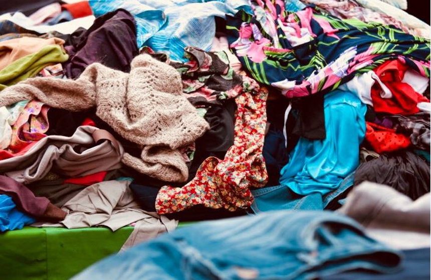 Raccolta differenziata tessile, al via a Catania il 5 aprile: come farla