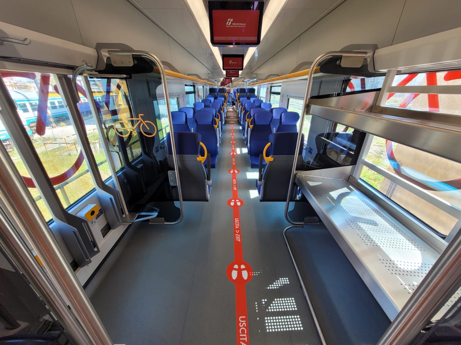 Treni Pop, in Sicilia due nuovi convogli ringiovaniscono la flotta