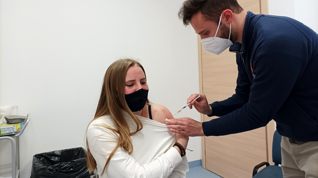 In fuga dalla guerra in Ucraina arriva a Lampedusa, la storia della 19enne Ruslava