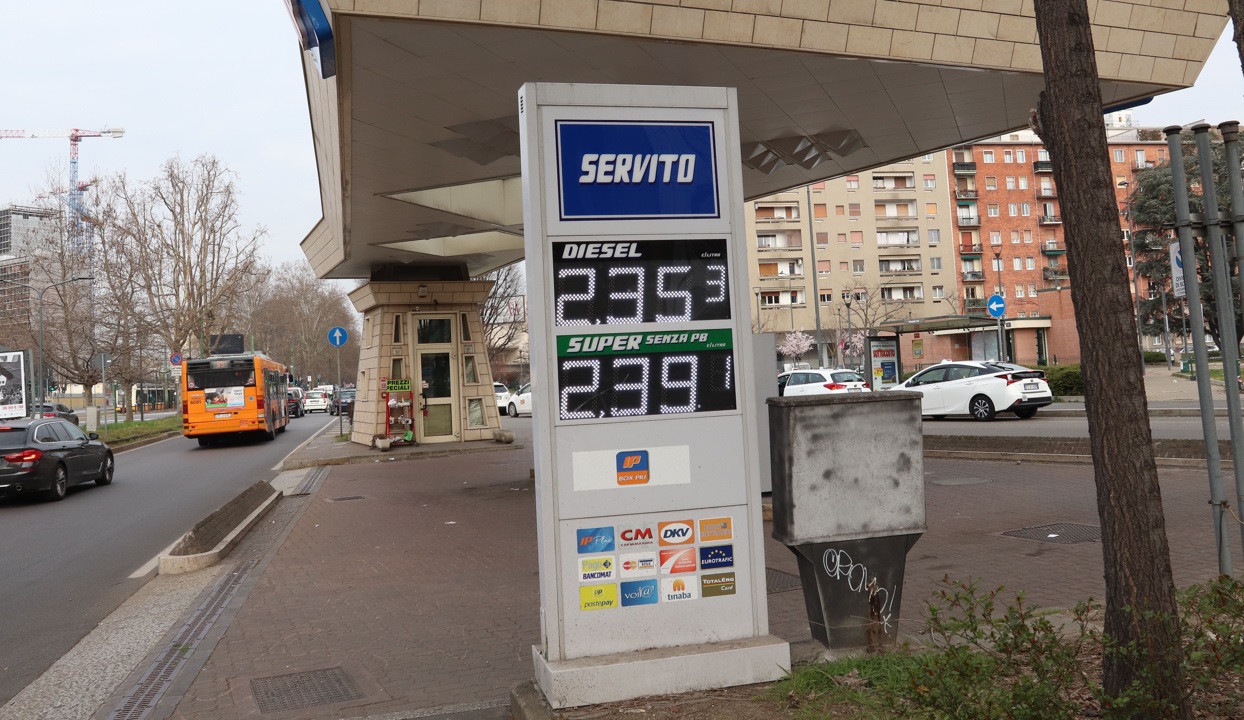 Caro carburante, i benzinai confermano lo sciopero del 25 e 26 gennaio