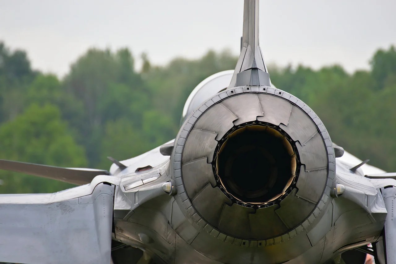 Cina fa incursione in Taiwan: 13 caccia violano spazio aereo