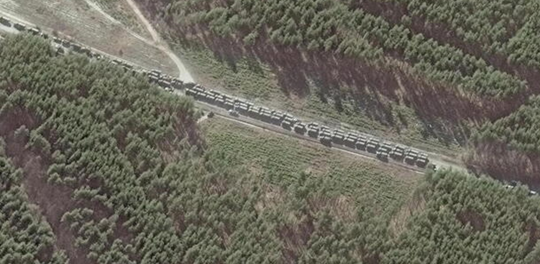 Guerra Ucraina-Russia, l’assedio continua. La Farnesina: “Italiani lascino Kiev”