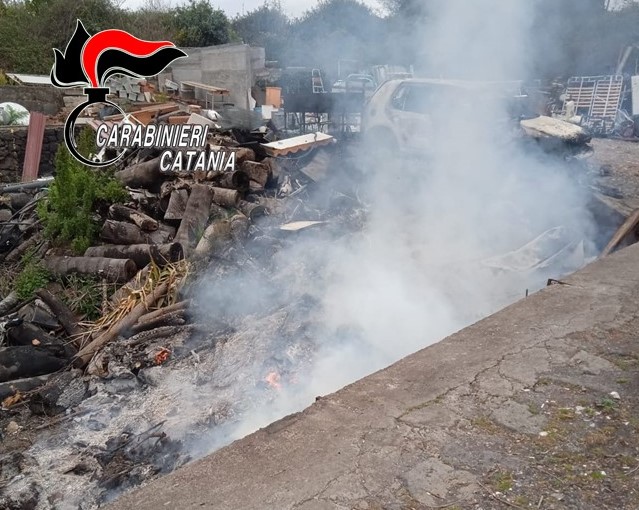 Valverde, sequestrata una discarica abusiva di rifiuti speciali