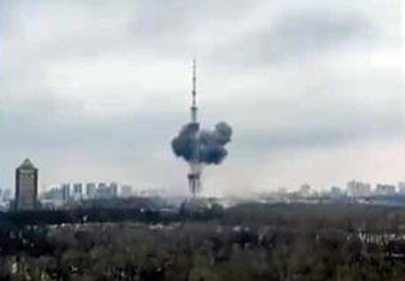 Guerra Ucraina, Russia colpisce torre tv a Kiev, domani nuovo negoziato