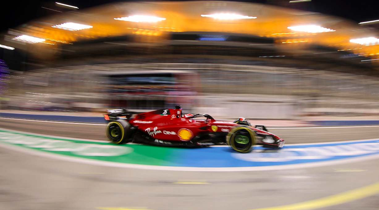 F1, Ferrari show in Bahrain: Leclerc e Sainz firmano la doppietta