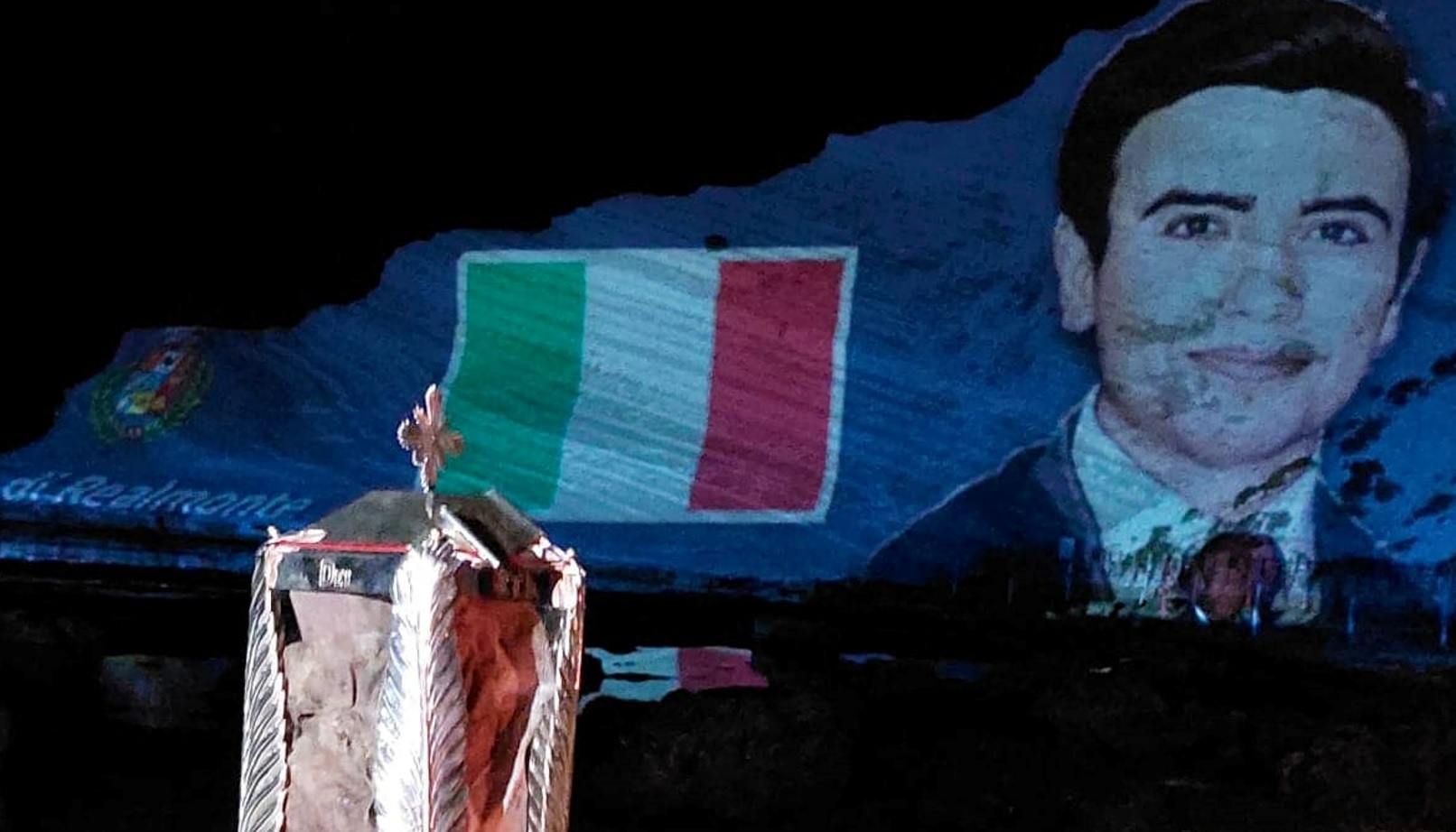 Livatino, il volto del beato proiettato sulla Scala dei Turchi