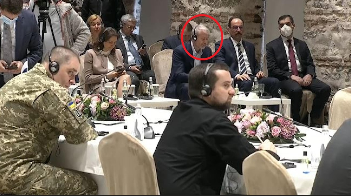 Guerra Ucraina-Russia, iniziati i colloqui tra i negoziatori a Istanbul: c’è anche Abramovich