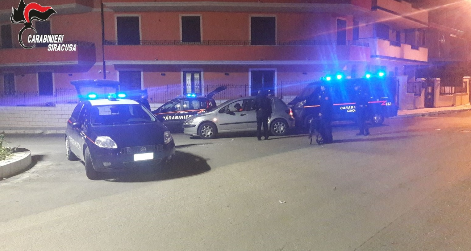Armi e droga nelle palazzine popolari, blitz Carabinieri a Pachino