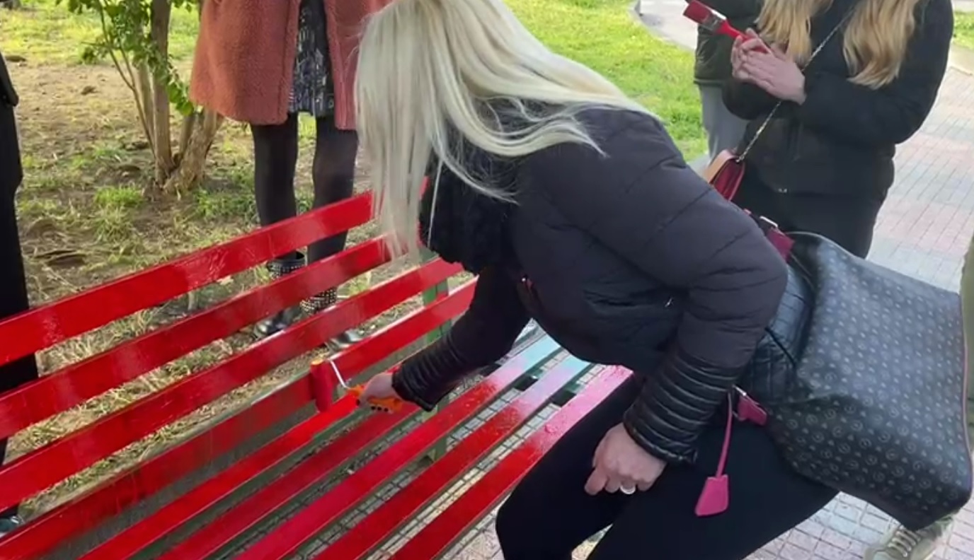 Catania, femminicidio, una panchina rossa per ricordare Jenny Cantarero
