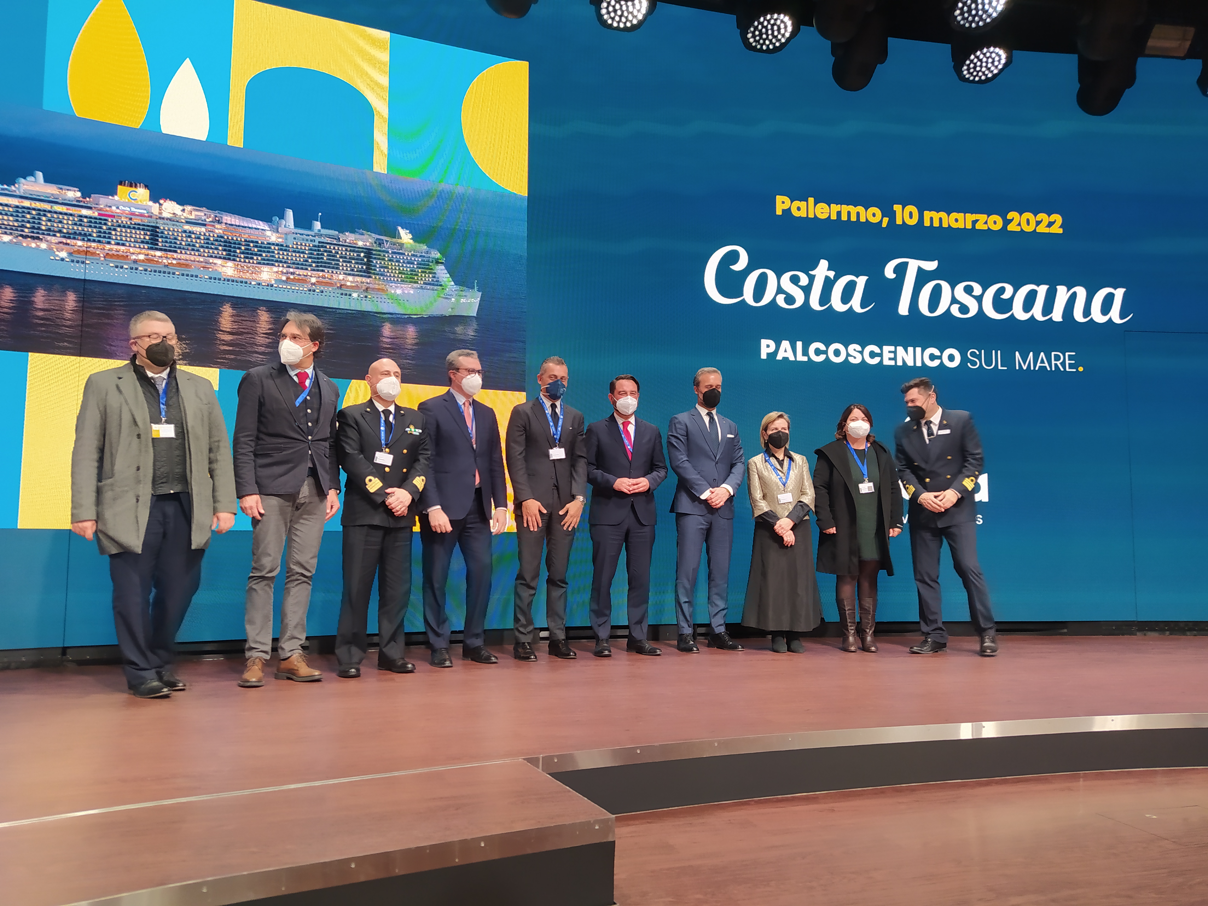 Galleria foto 'Crociere, inaugurata a Palermo la Costa Toscana, 86 scali nel 2022' - foto 1